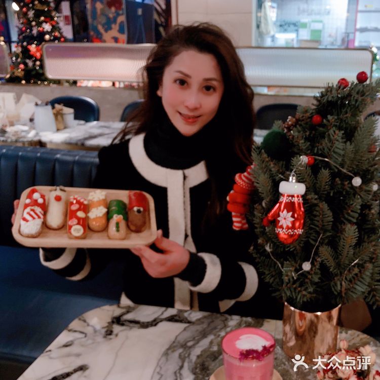 来自法国宝藏圣诞限定款泡芙VS你值得拥有🎄🤶[礼花][礼花][礼花]