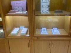 -宝丽眼镜(湖墅店)