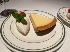 芝士蛋糕-Wolfgang’s Steakhouse 沃夫冈牛排馆(上海白玉兰广场店)