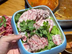 -苗阿哥酸汤牛肉火锅(体育场店)