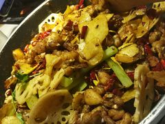 招牌干锅牛蛙五香味-蛙蛙叫干锅年代(簋街总店)