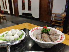 -一斗火锅·招财羊毛肚(泰吉滨江店)