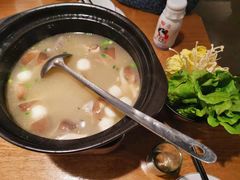 -聚鑫朋酸菜肥肠(文艺路口店)