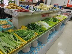 -荣吉招牌自助骨头锅(顾乡店)