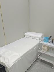 -苗医生科技祛痘连锁