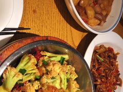 -爱碗亭·鲜炒湖南菜(壹城中心店)
