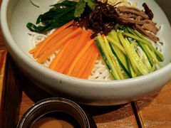 鸡丝凉米线-云海肴·汽锅鸡·云南菜(天山百盛优客店)