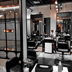 -FRIDAY星期五专业美发沙龙