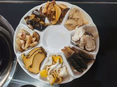 -野菌皇海景野生菌火锅(滨海大道店)