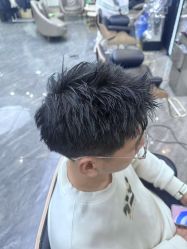 -藤野造型烫染·漂发