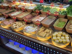-四囍码头海鲜烧烤自助火锅(外滩南京东路悦荟广场店)