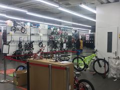 -迪卡侬(西三旗店)