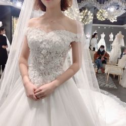 点击看大图 -艾米丽婚纱礼服