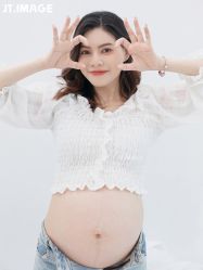 点击看大图 -专注孕妇照亲子照·纪田摄影