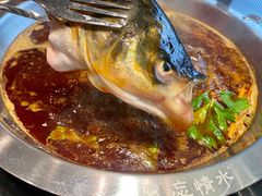 -忘情水鱼头·鲜鱼火锅(滨江中路店)