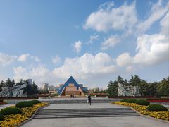 -上海市龙华烈士陵园