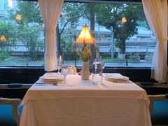 靠窗位-火车头法国西餐厅