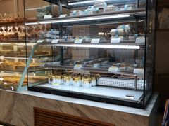 面包甜点陈列柜-老大昌(淮海中路店)