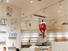 -名创优品(广州萝岗万达广场店)