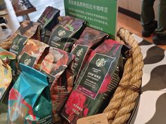 -星巴克臻选(莘庄仲盛店)