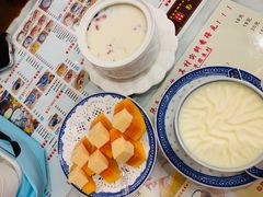 -广信牛奶甜品世家(台东店)