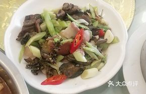 Preserved Pork Stir-fried with Eel