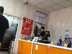 -洪峰浩老北京烧饼夹肉(角门路店)