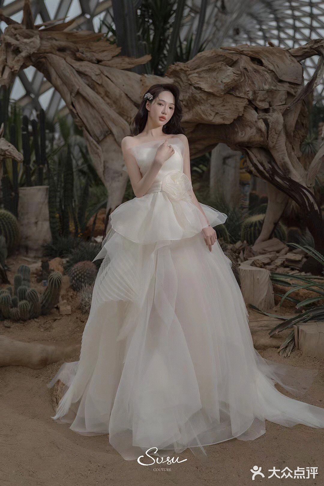 「初见黎明 碧波荡漾 且听风吟 清雅无匹」