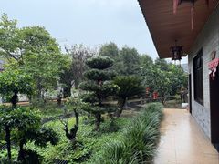 -周老三跷脚牛肉·全牛火锅(非遗传承店)