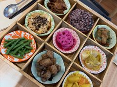 九宫格（盲盒）-轻蔬不用等·素食(江苏路店)
