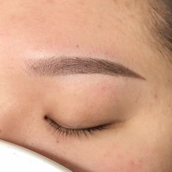 -轻妆Feel·半永久纹眉眼线