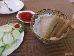送的面包-小白桦西餐厅