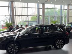 -天津波士信达奔驰4S店(卫津南路店)