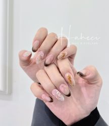 -花岐款式专研健康美甲沙龙