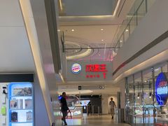 -LuOne凯德晶萃广场(徐家汇路店)
