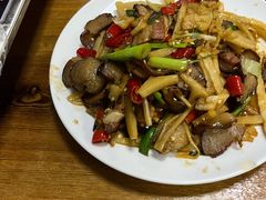 -牛八宝桂林米粉(八里庄店)