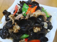 -怡妮新疆风味餐厅(东江湾路店)
