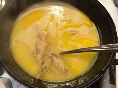 -鲜入围煮花胶鸡海鲜火锅