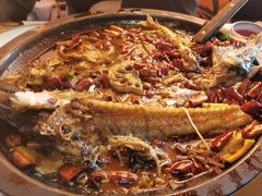 -鸣记脆皮烤鱼·海鲜烤鱼(三八广场店)