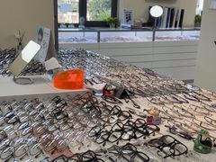 -潘多拉眼镜·蔡司依视路明月(潘家园店)