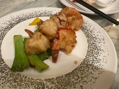 -浅深(世茂滨江精品店)