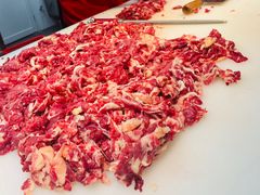 手工现切鲜牛肉-养牛邓·潮汕牛肉海鲜自助火锅(广州店)