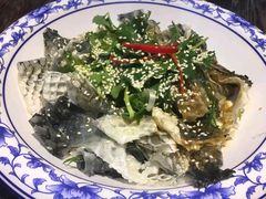 捞鱼皮-香山家宴