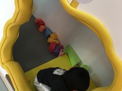 -小门牙好性格托育(北外滩中心)