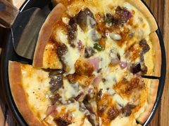 匈牙利牛肉披萨-YAFEE雅菲·粤菜·湘菜·融合菜(魏公村店)