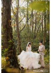 -雪中彩影婚纱摄影·微光艺术中心