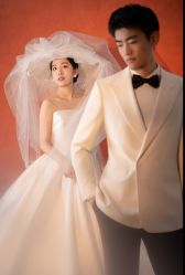 -雪中彩影婚纱摄影·微光艺术中心