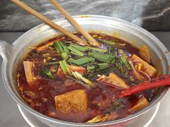 酸萝卜梅林午餐肉-铁锅哥米线