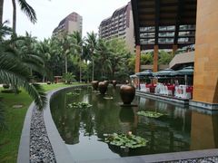 -三亚湾海居铂尔曼度假酒店