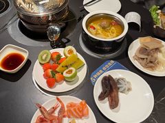 -钱小奴海鲜自助黑金店(杭州滨江龙湖店)